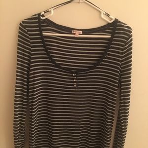 Juicy Couture black and white striped top with scoop neck